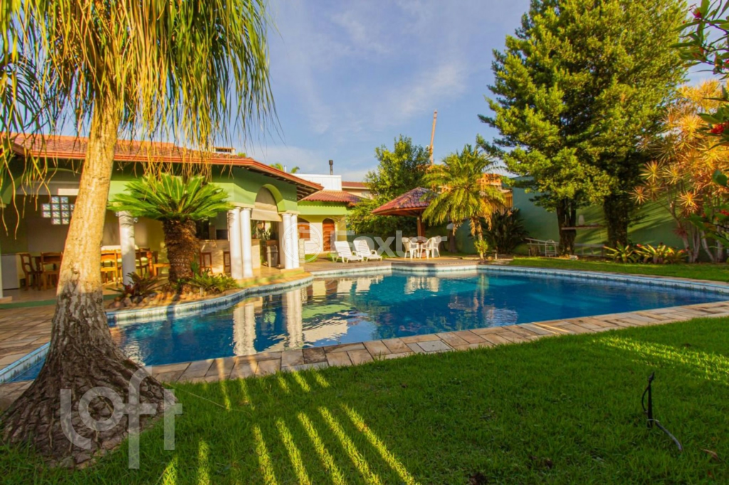 Casa à venda com 4 quartos, 420m² - Foto 2