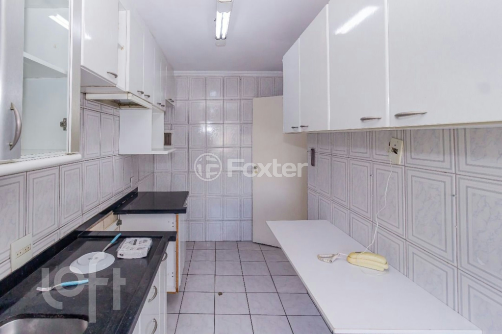 Apartamento à venda com 3 quartos, 75m² - Foto 11