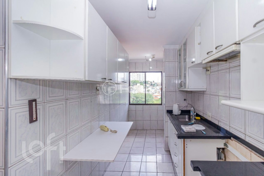 Apartamento à venda com 3 quartos, 75m² - Foto 10