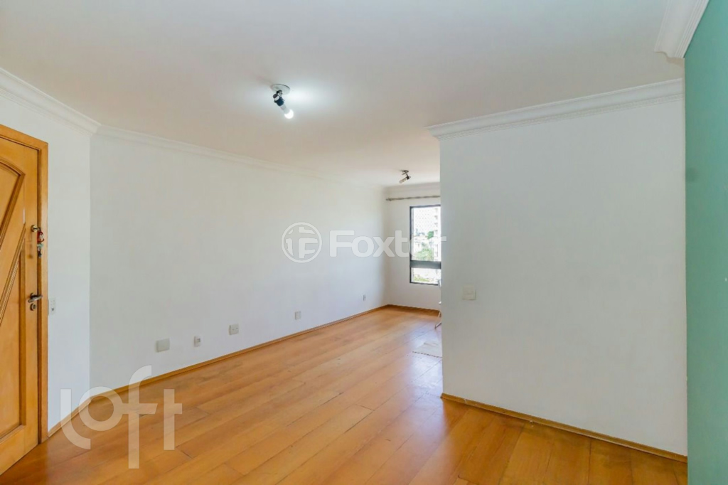 Apartamento à venda com 3 quartos, 75m² - Foto 3