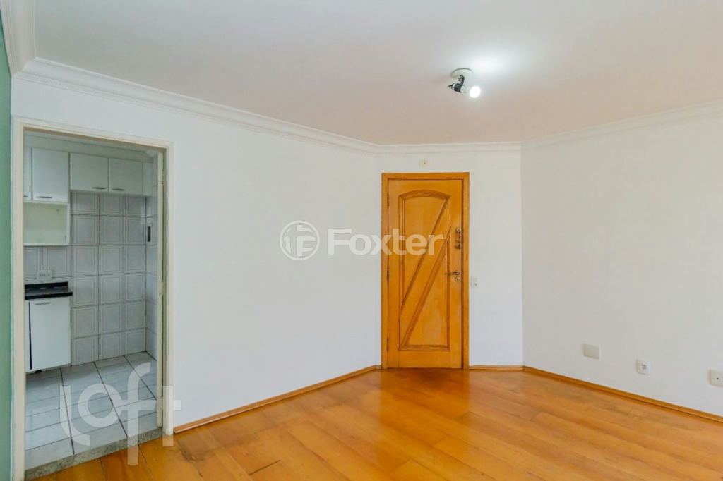Apartamento à venda com 3 quartos, 75m² - Foto 2