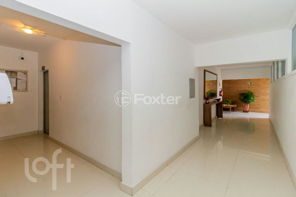 Apartamento à venda com 3 quartos, 75m² - Foto 31