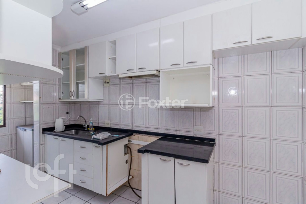 Apartamento à venda com 3 quartos, 75m² - Foto 9