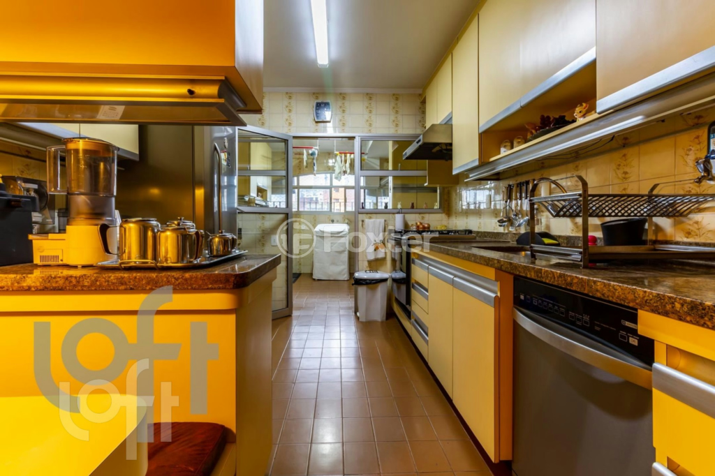 Apartamento à venda com 4 quartos, 206m² - Foto 7