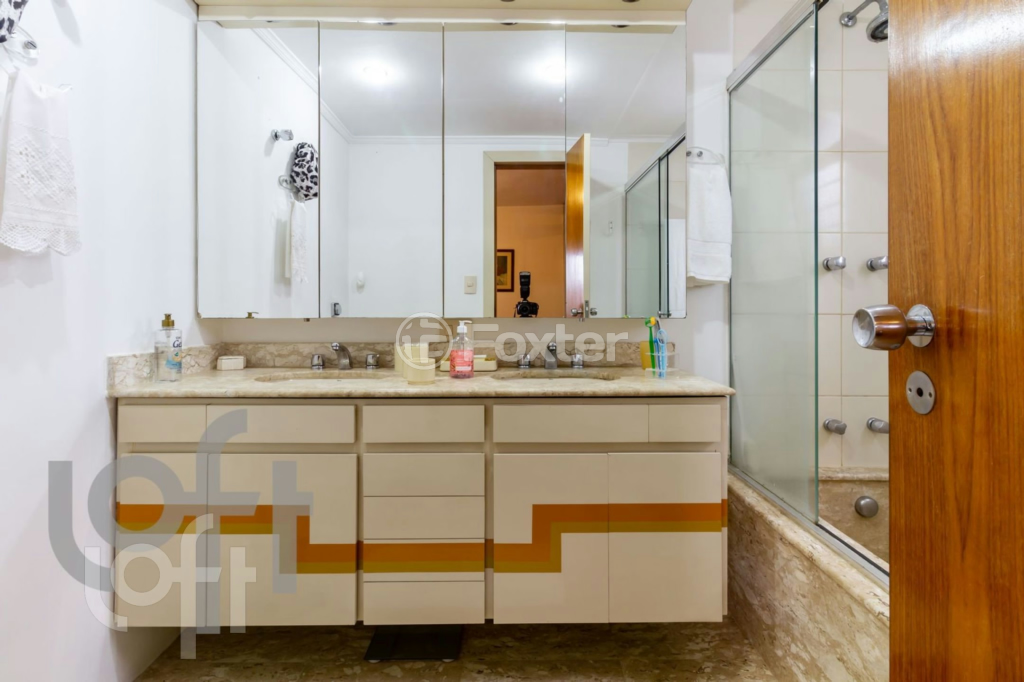 Apartamento à venda com 4 quartos, 206m² - Foto 2
