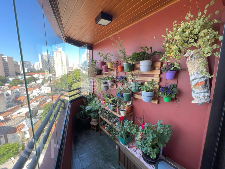 Apartamento à venda com 3 quartos, 70m² - Foto 2