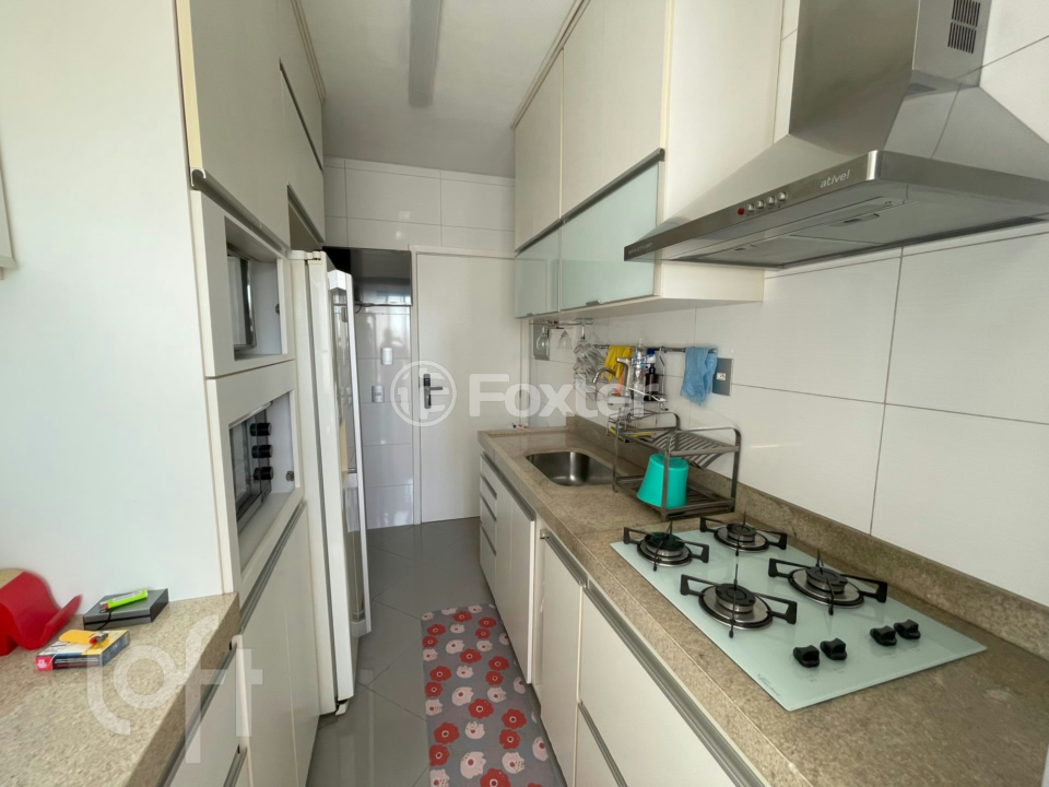 Apartamento à venda com 3 quartos, 70m² - Foto 3