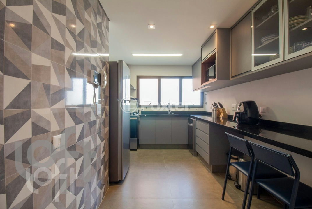 Apartamento à venda com 3 quartos, 133m² - Foto 32
