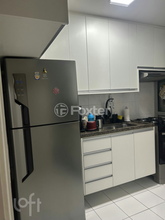 Apartamento à venda com 3 quartos, 75m² - Foto 3