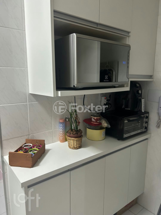 Apartamento à venda com 3 quartos, 75m² - Foto 4