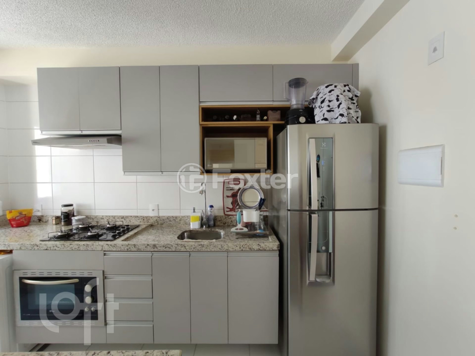 Apartamento à venda com 2 quartos, 40m² - Foto 15