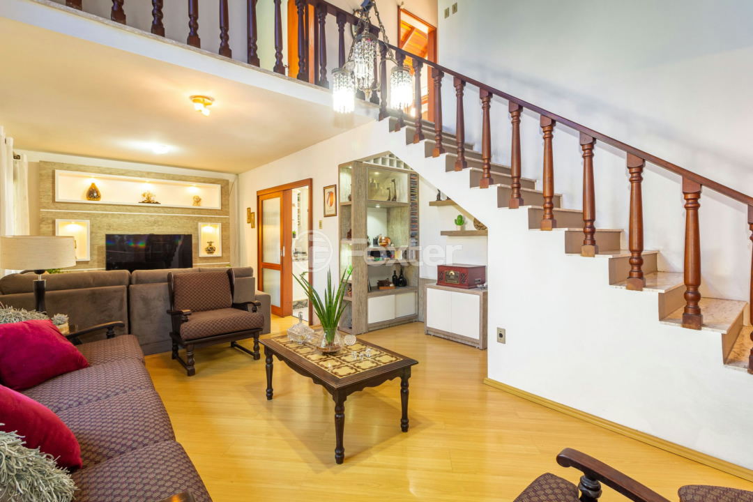 Casa à venda com 5 quartos, 223m² - Foto 4