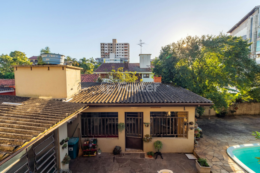Casa à venda com 5 quartos, 223m² - Foto 47