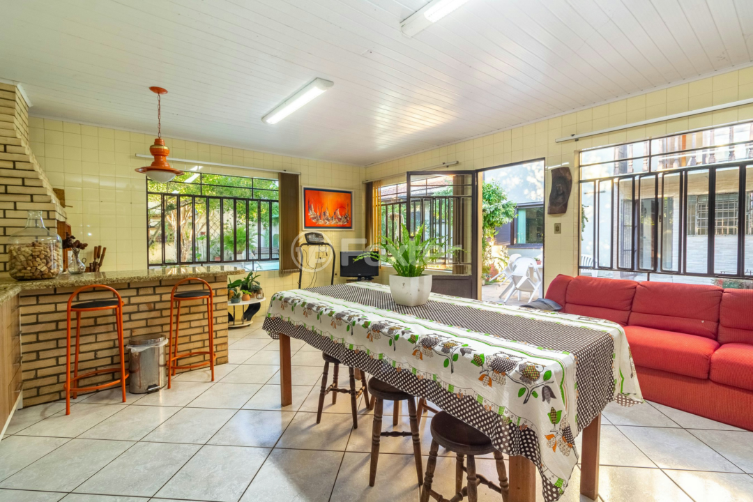 Casa à venda com 5 quartos, 223m² - Foto 56
