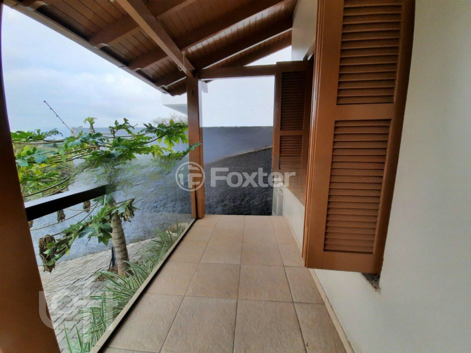 Casa à venda com 2 quartos, 130m² - Foto 4
