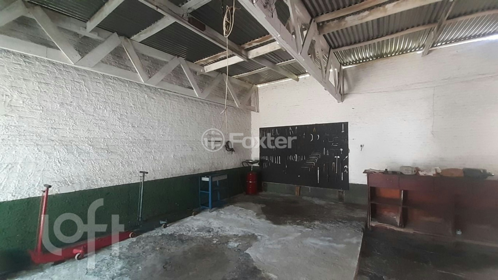 Casa à venda com 3 quartos, 357m² - Foto 2