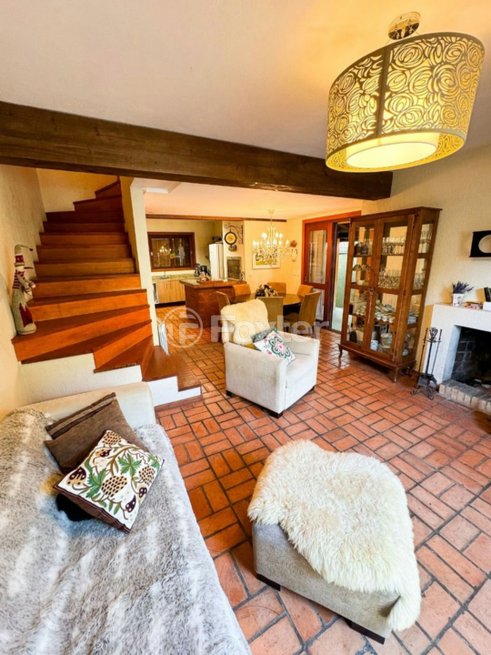 Casa à venda com 3 quartos, 108m² - Foto 4