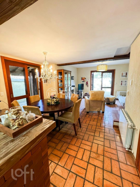 Casa à venda com 3 quartos, 108m² - Foto 2