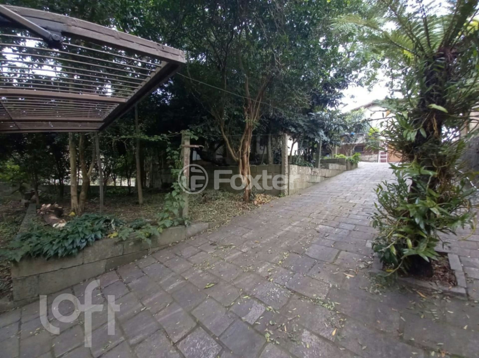 Casa à venda com 4 quartos, 237m² - Foto 4