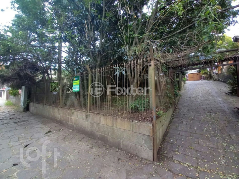 Casa à venda com 4 quartos, 237m² - Foto 2
