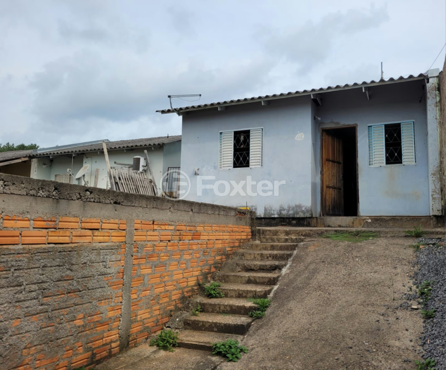 Casa à venda com 4 quartos, 65m² - Foto 1