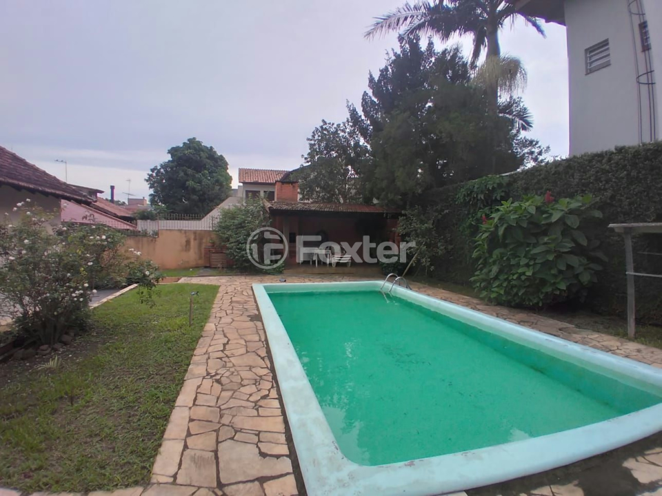 Casa à venda com 3 quartos, 142m² - Foto 2