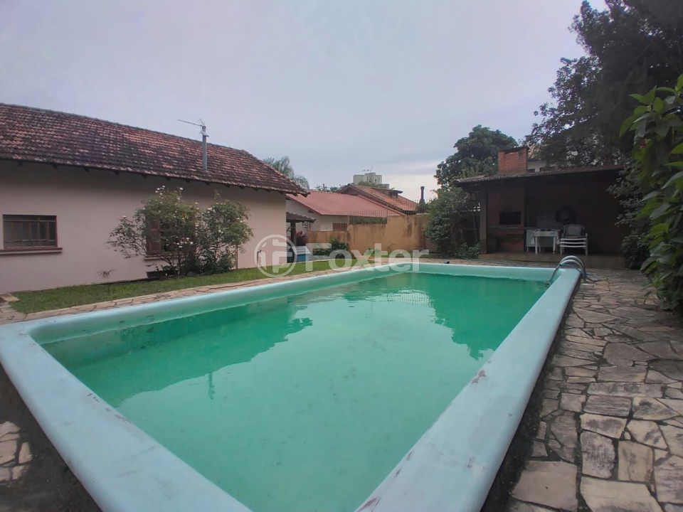 Casa à venda com 3 quartos, 142m² - Foto 3