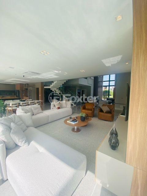 Casa de Condomínio à venda com 6 quartos, 589m² - Foto 9