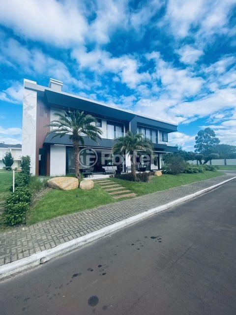 Casa de Condomínio à venda com 6 quartos, 589m² - Foto 2