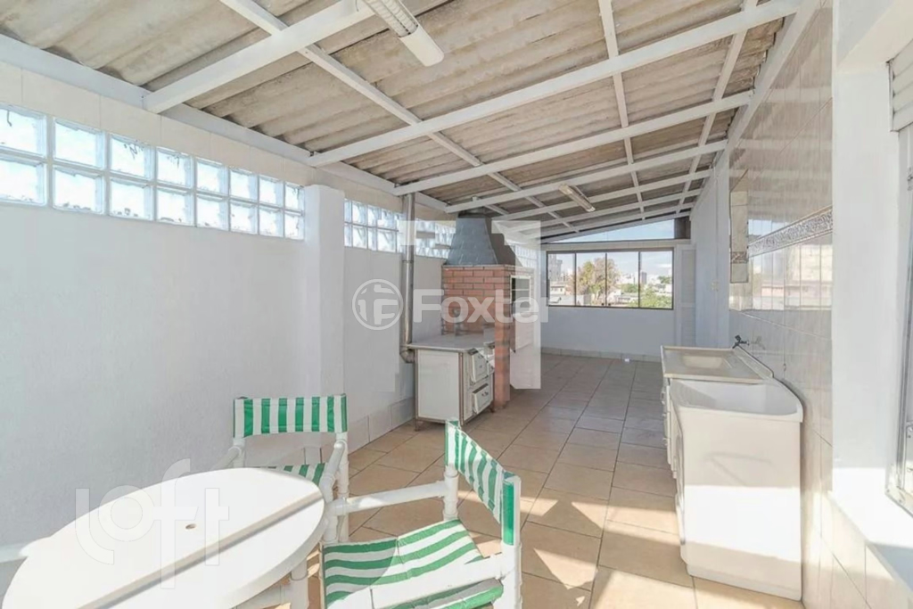 Apartamento à venda com 3 quartos, 142m² - Foto 4