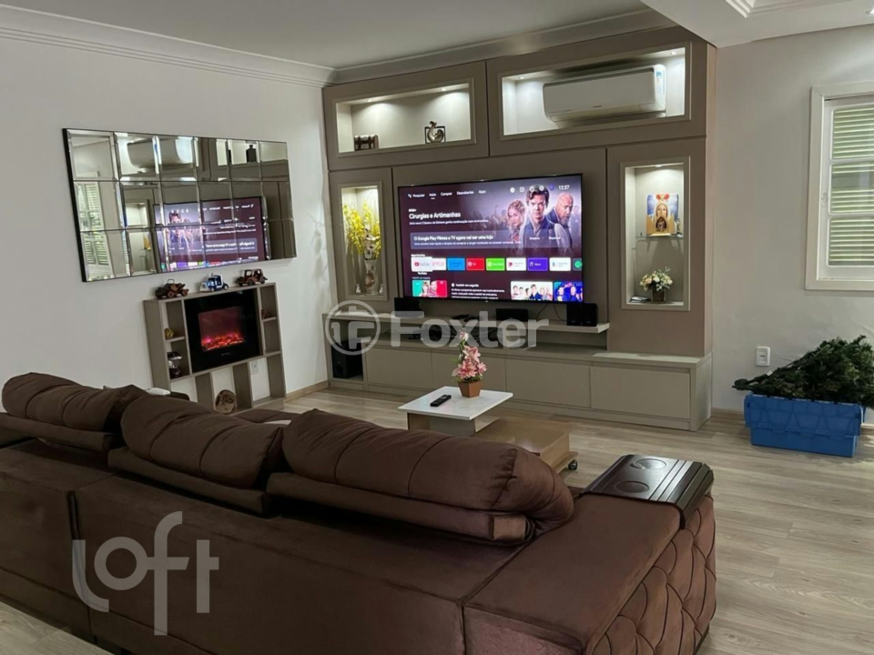 Casa à venda com 3 quartos, 319m² - Foto 1