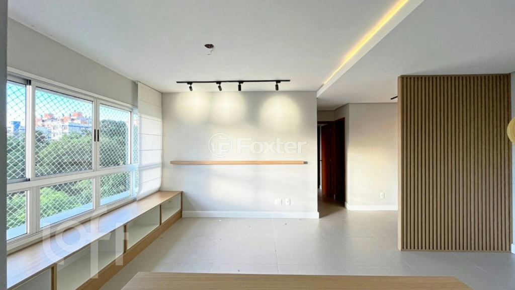 Apartamento à venda com 3 quartos, 95m² - Foto 1