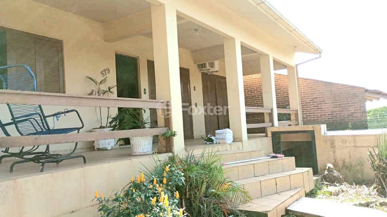 Casa à venda com 3 quartos, 240m² - Foto 4