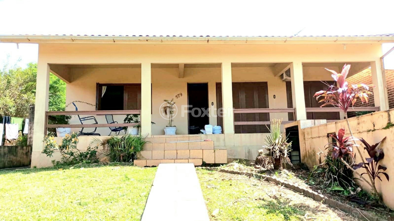 Casa à venda com 3 quartos, 240m² - Foto 1