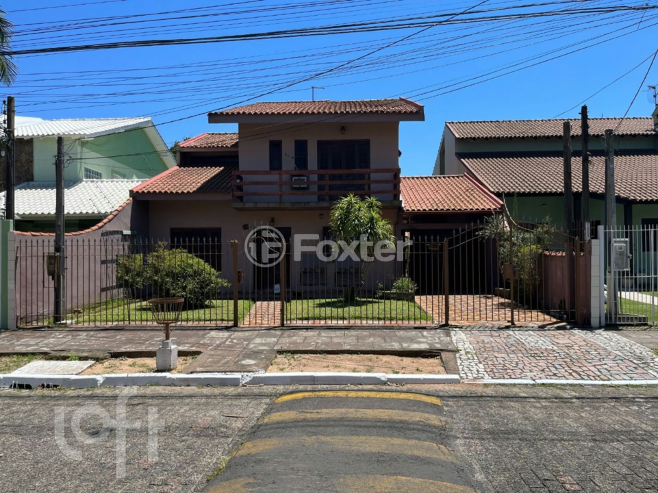 Casa à venda com 4 quartos, 165m² - Foto 2