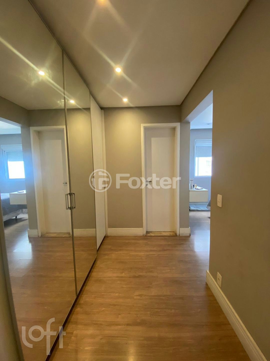 Apartamento à venda com 3 quartos, 132m² - Foto 2