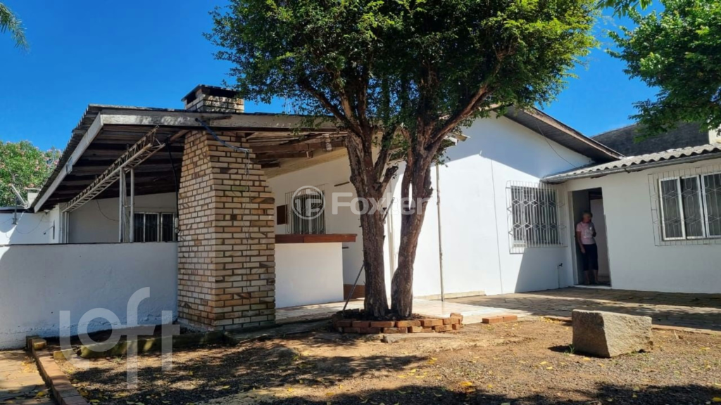 Casa à venda com 3 quartos, 160m² - Foto 1