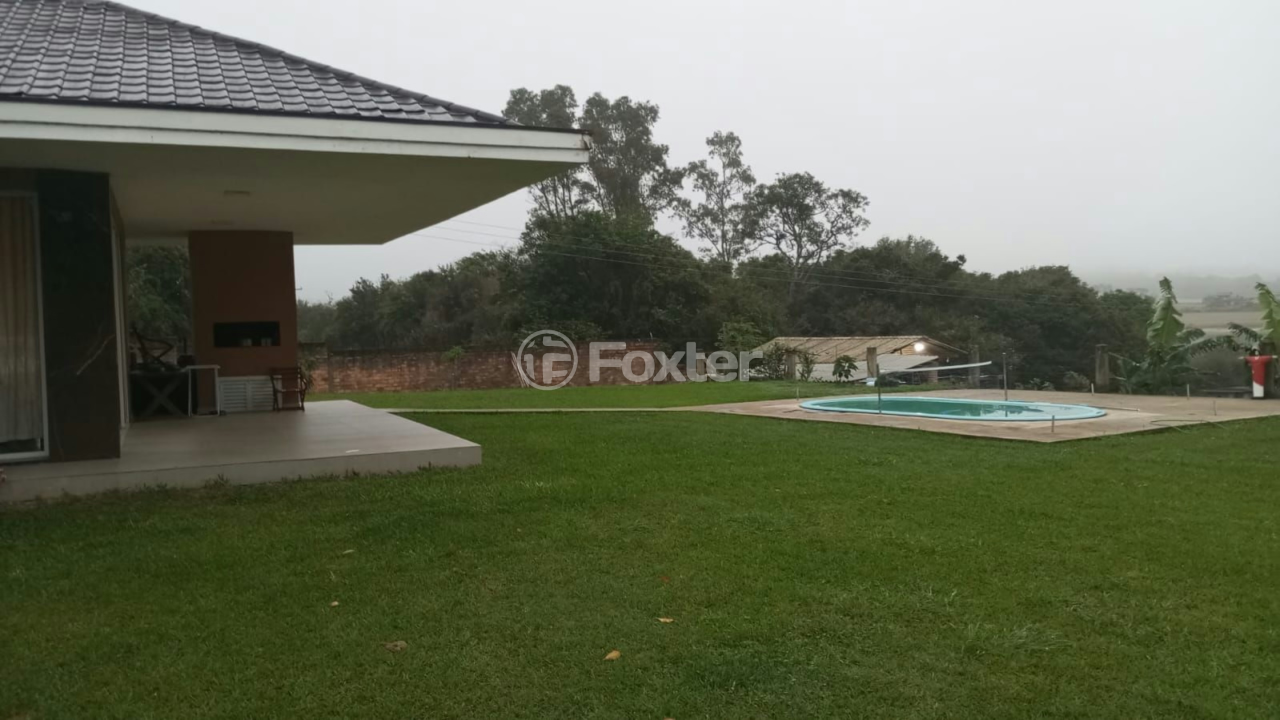 Casa à venda com 4 quartos, 281m² - Foto 2