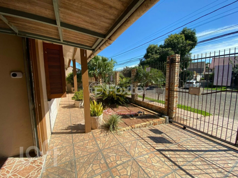 Casa à venda com 4 quartos, 164m² - Foto 3