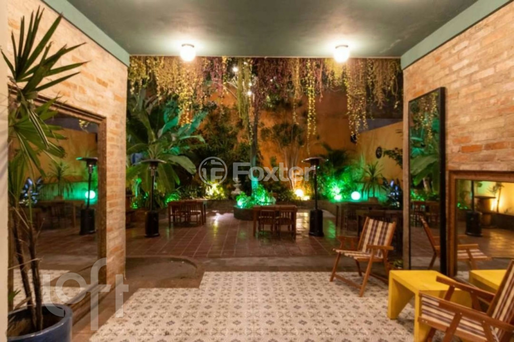 Casa à venda com 1 quarto, 300m² - Foto 3