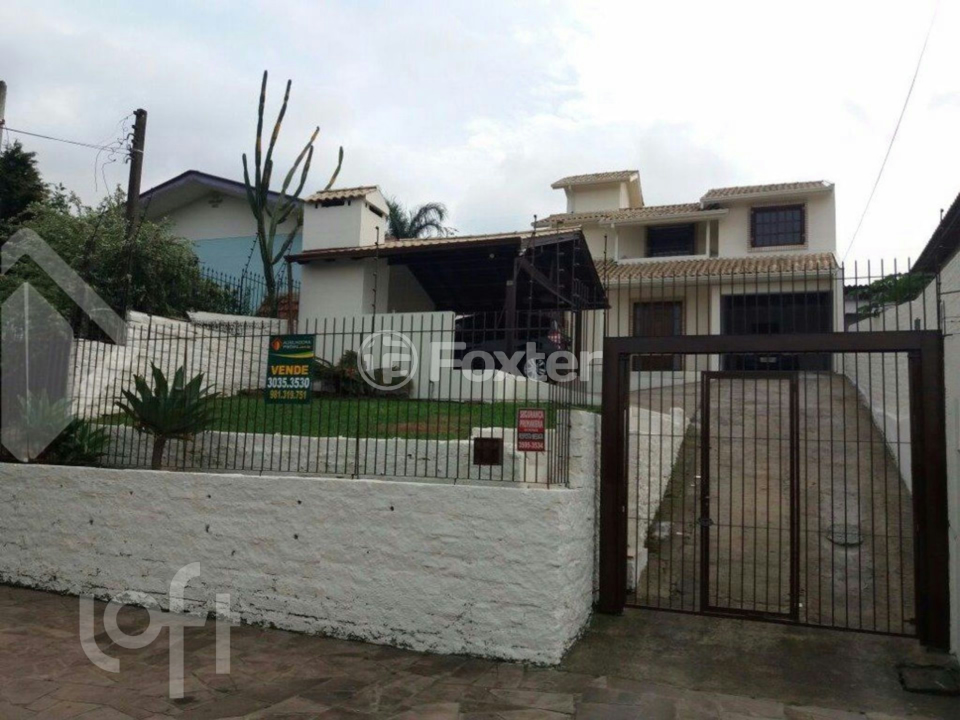 Casa à venda com 3 quartos, 155m² - Foto 1