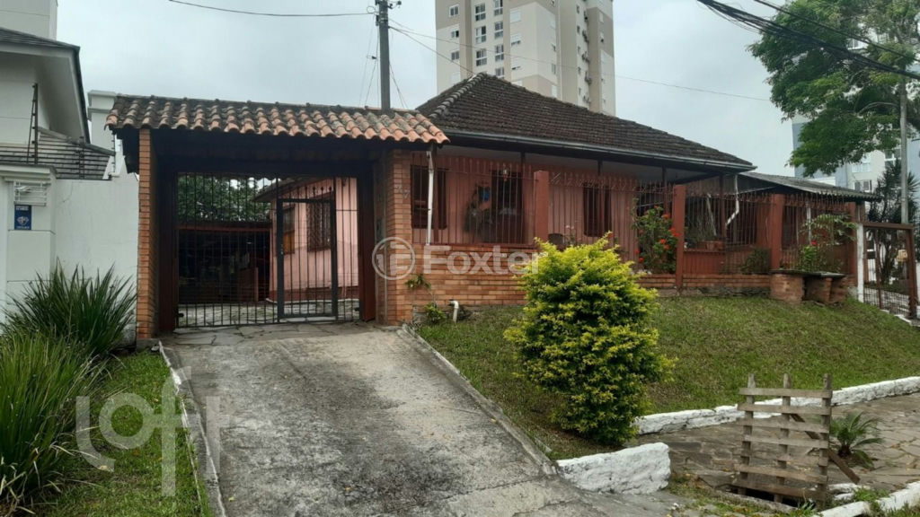 Casa à venda com 5 quartos, 117m² - Foto 2