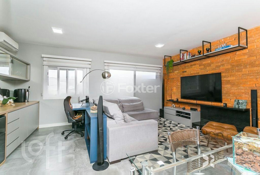 Apartamento à venda com 2 quartos, 75m² - Foto 1