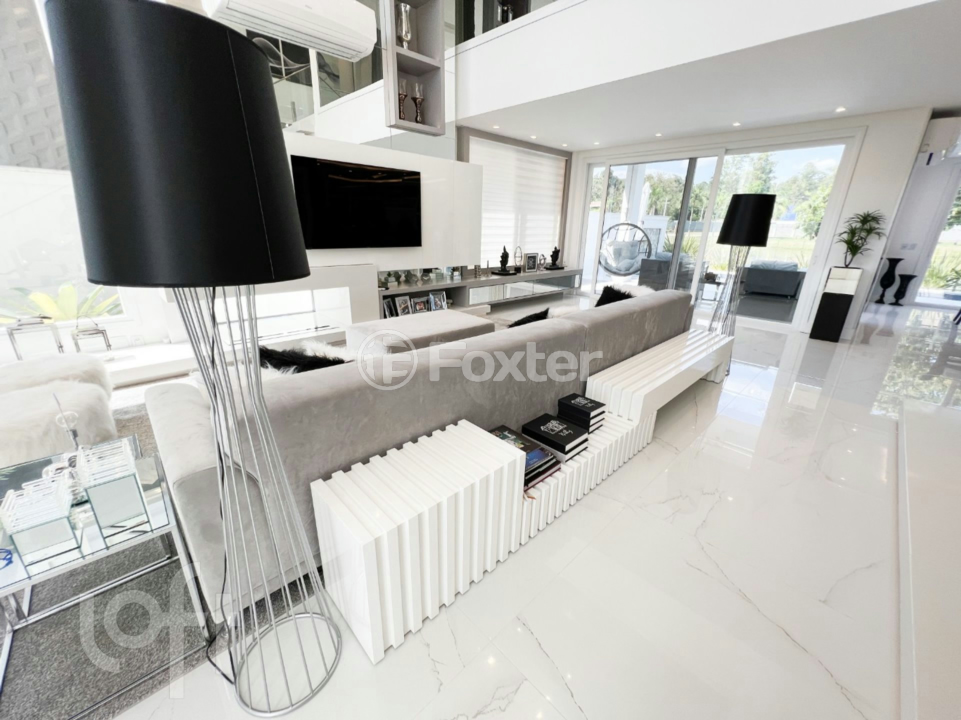 Casa de Condomínio à venda com 3 quartos, 239m² - Foto 4