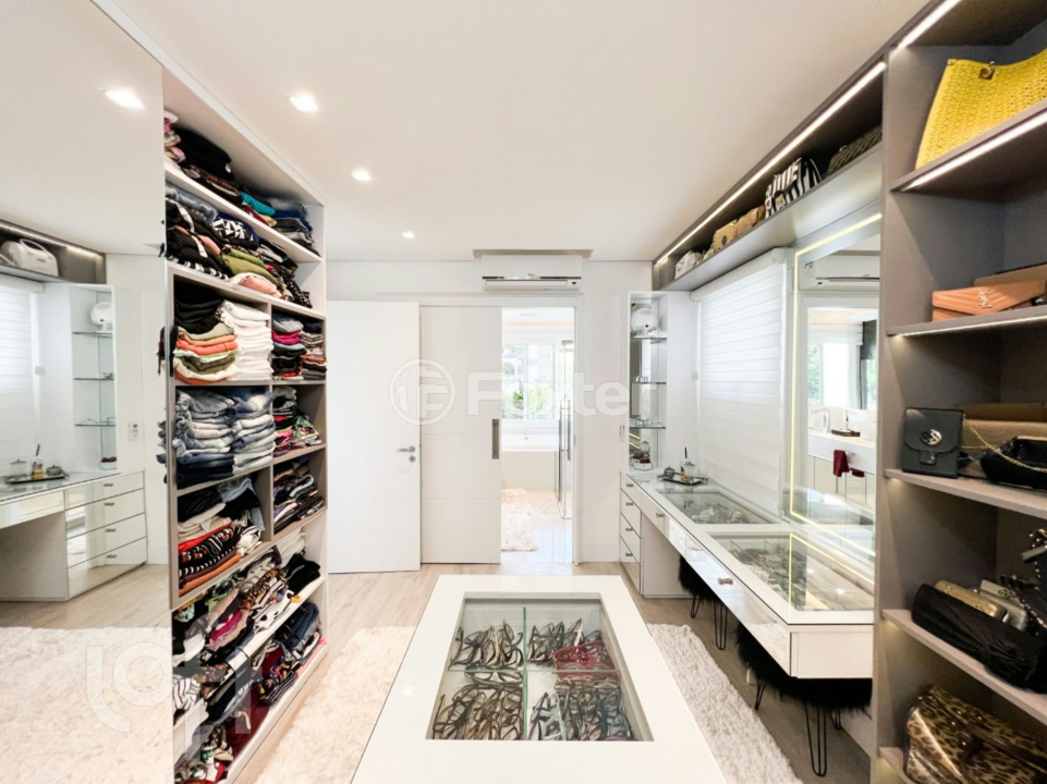 Casa de Condomínio à venda com 3 quartos, 239m² - Foto 32