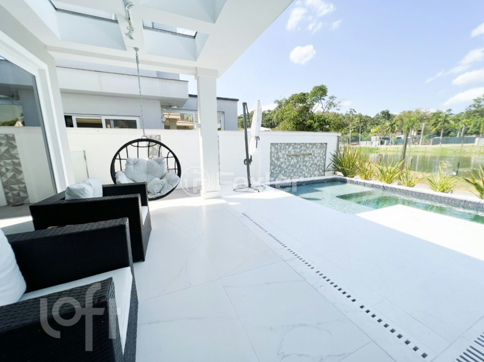 Casa de Condomínio à venda com 3 quartos, 239m² - Foto 13
