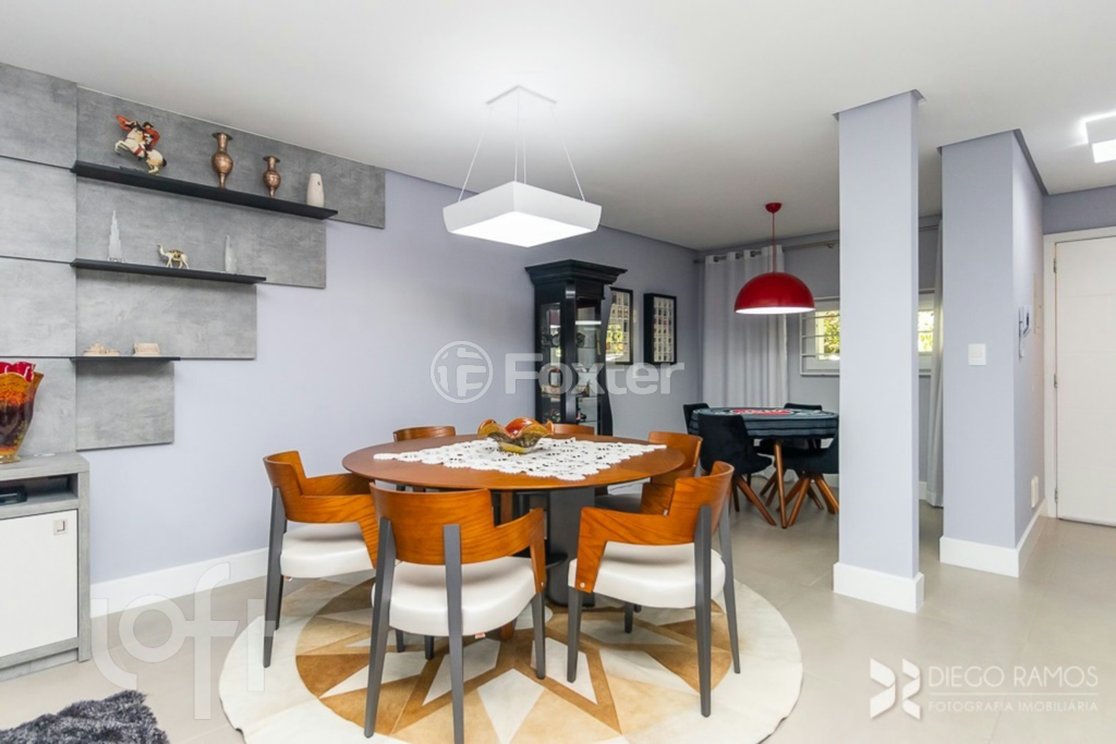 Casa de Condomínio à venda com 4 quartos, 239m² - Foto 3