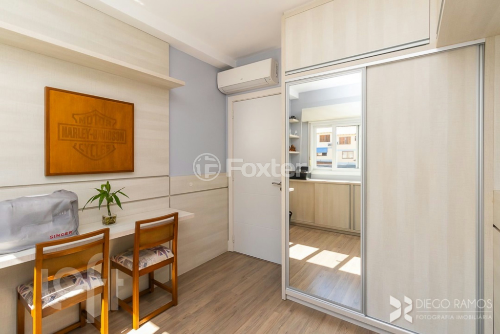 Casa de Condomínio à venda com 4 quartos, 239m² - Foto 13