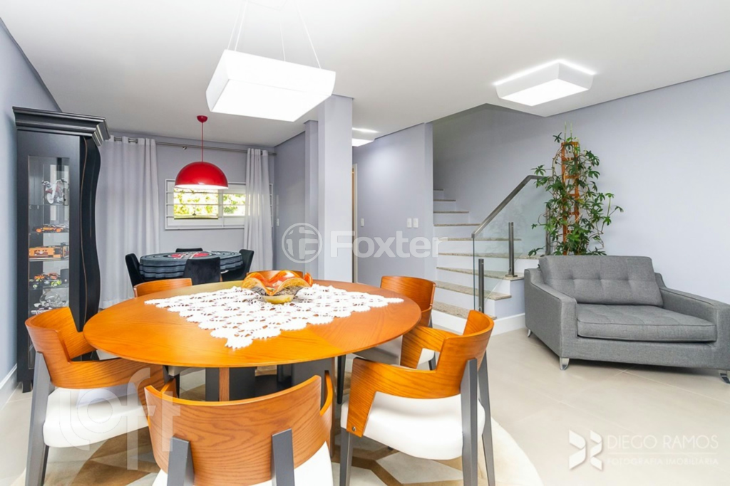 Casa de Condomínio à venda com 4 quartos, 239m² - Foto 4