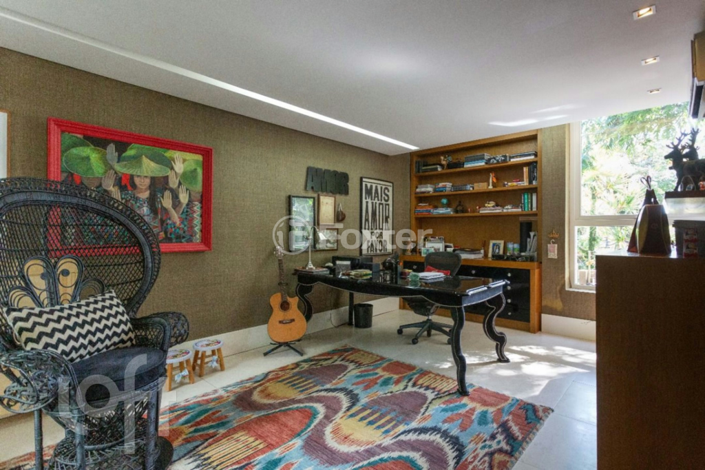 Casa à venda com 3 quartos, 1291m² - Foto 2